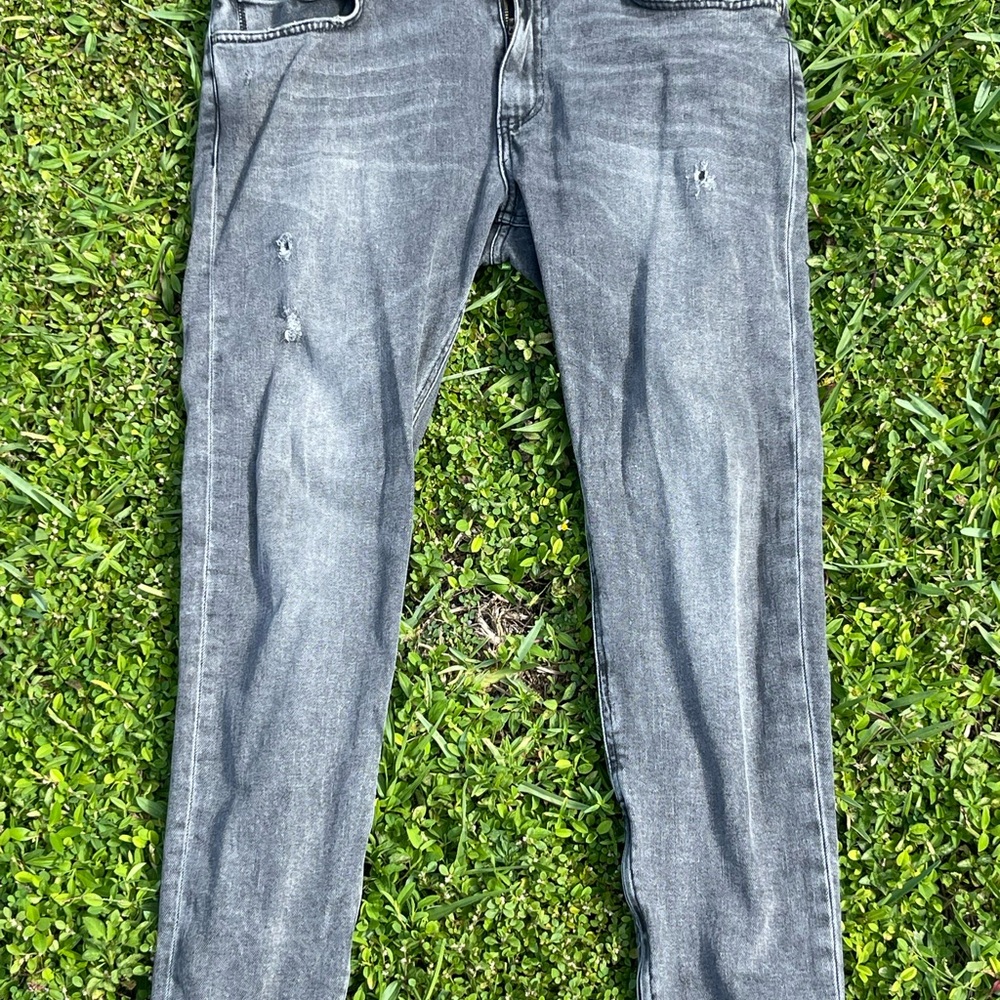 Zara Men's Distressed Gray Skinny Jeans